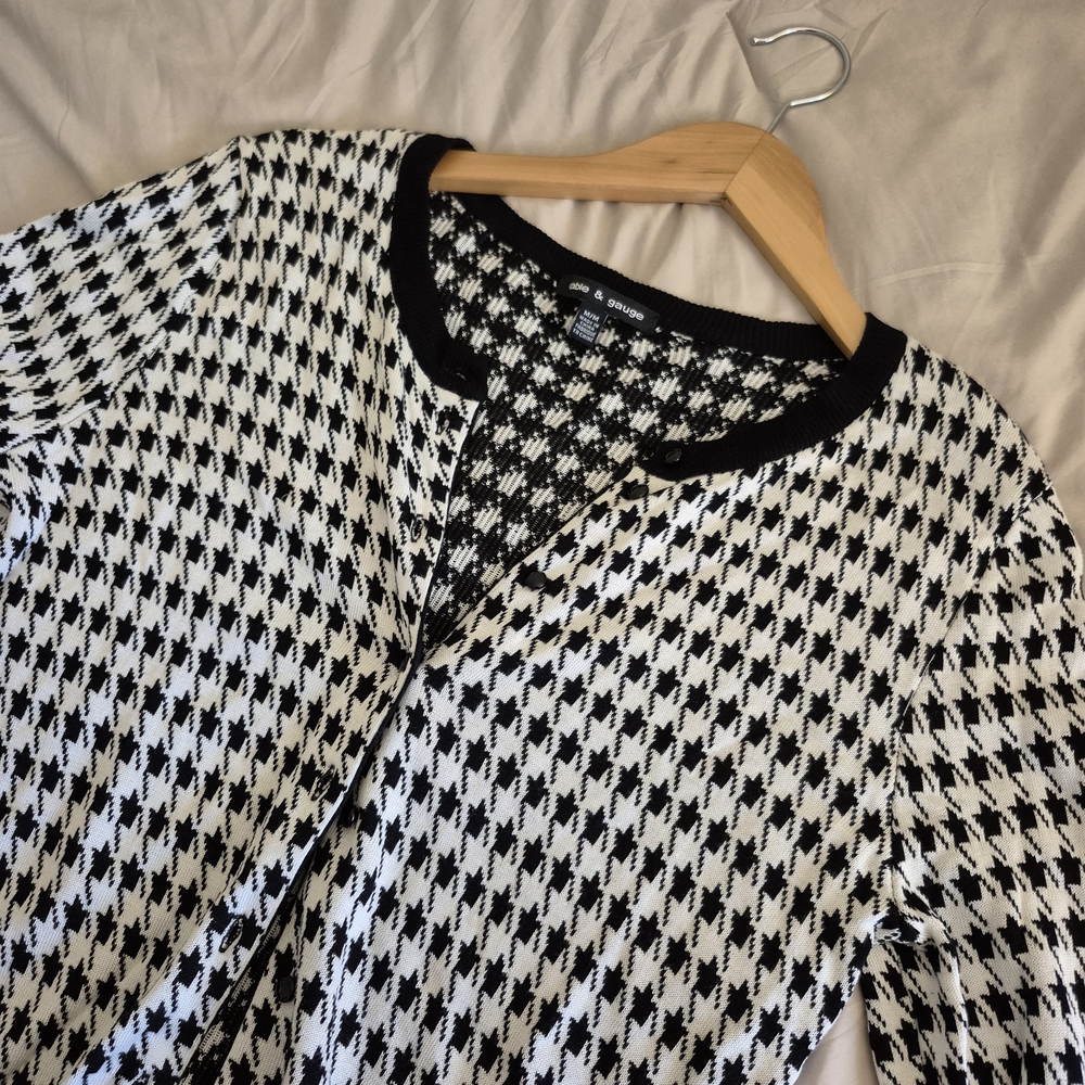 Cable & Gauge Black and White Houndstooth Cardigan